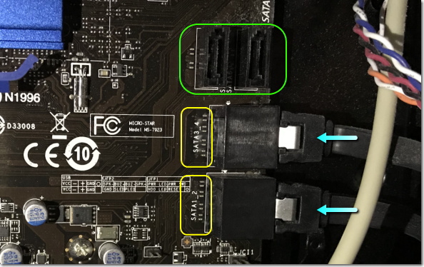 SATA コネクタ